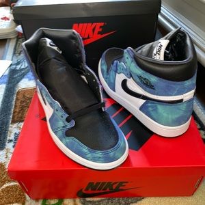 Brand New- DS Womens Sz 7 Air Jordan 1 High Retro - Tie Dye/ Aurora Green
